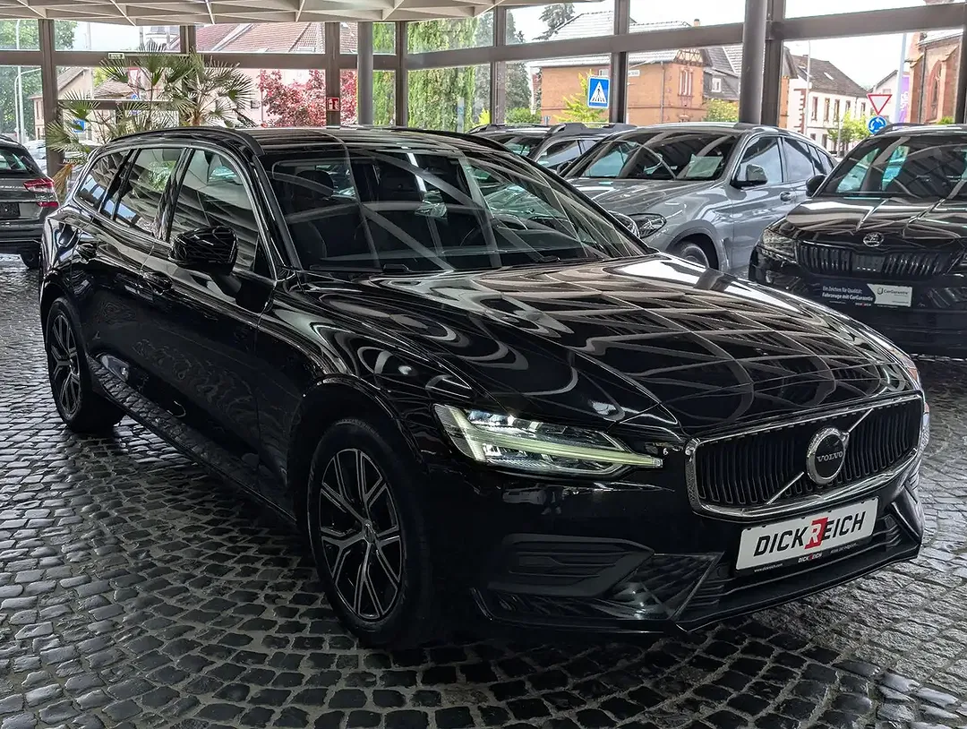 Volvo V60 - Thumbnail 1