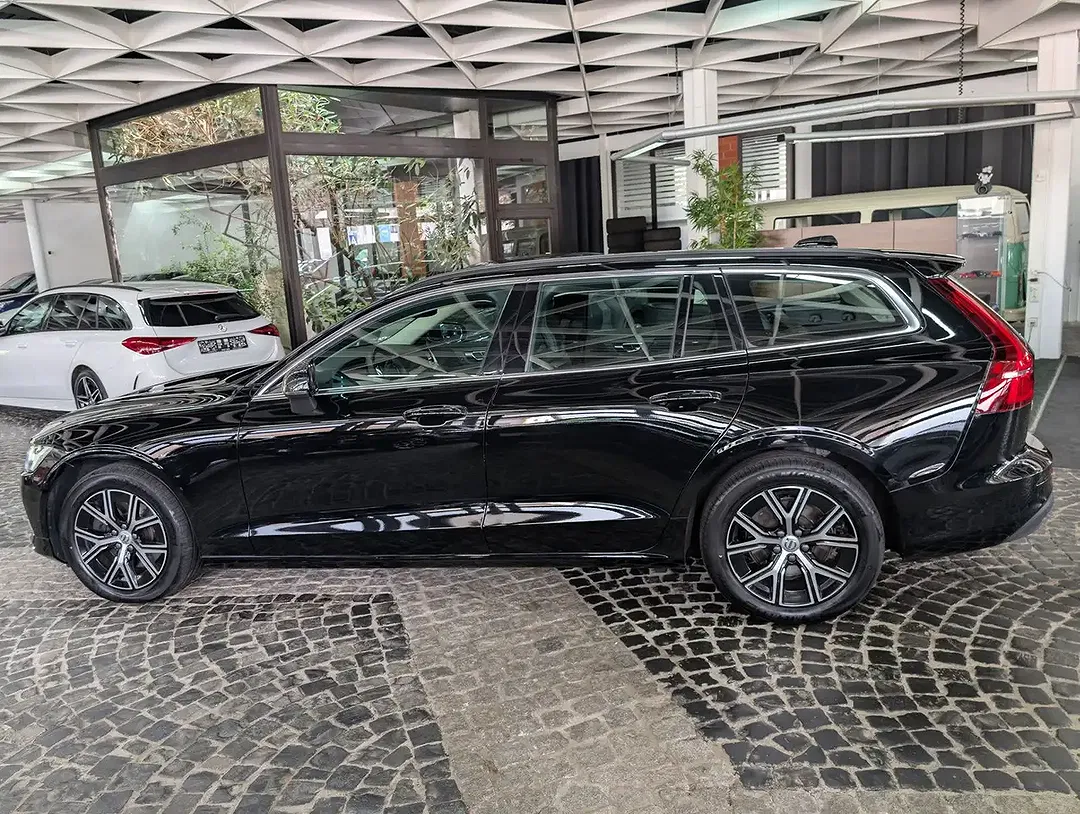 Volvo V60 - Thumbnail 4