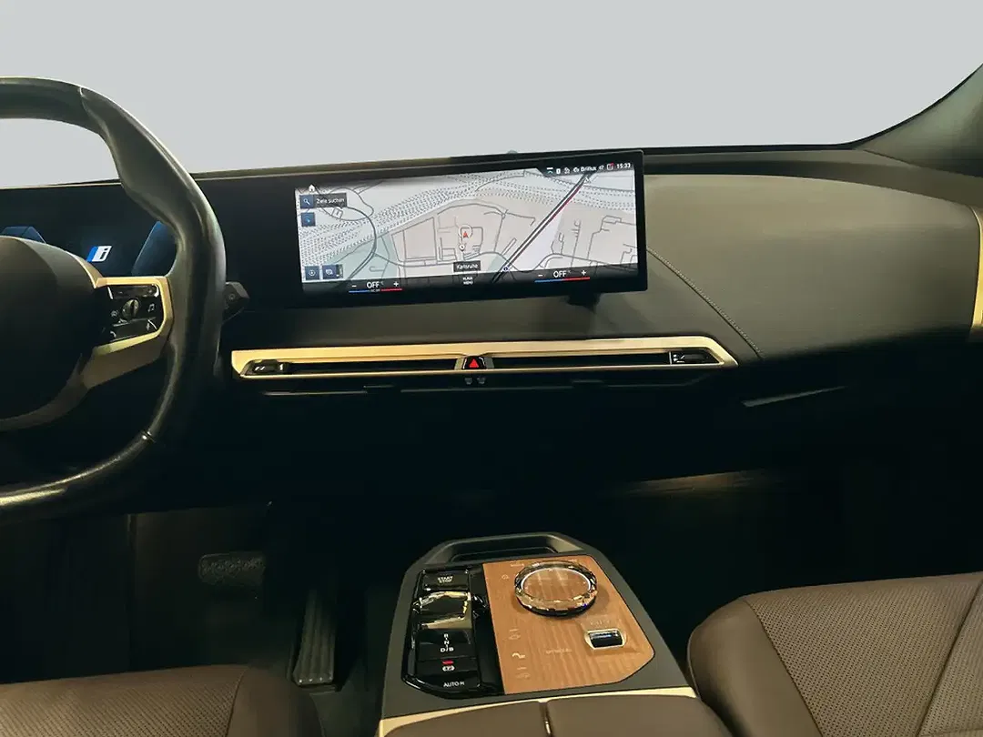 BMW iX - Thumbnail 14