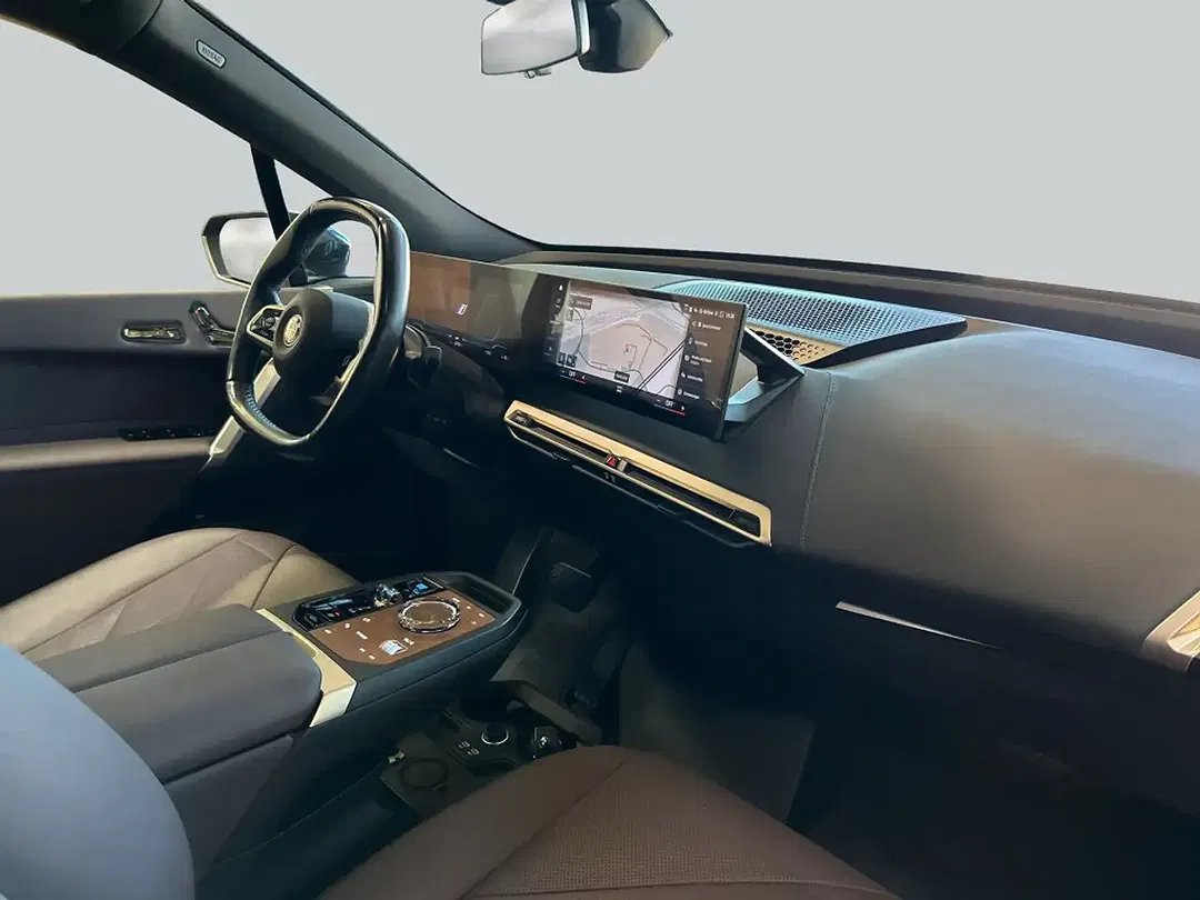 BMW iX - Thumbnail 15