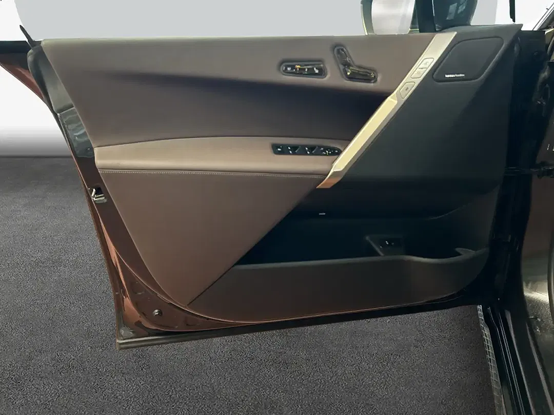 BMW iX - Thumbnail 19