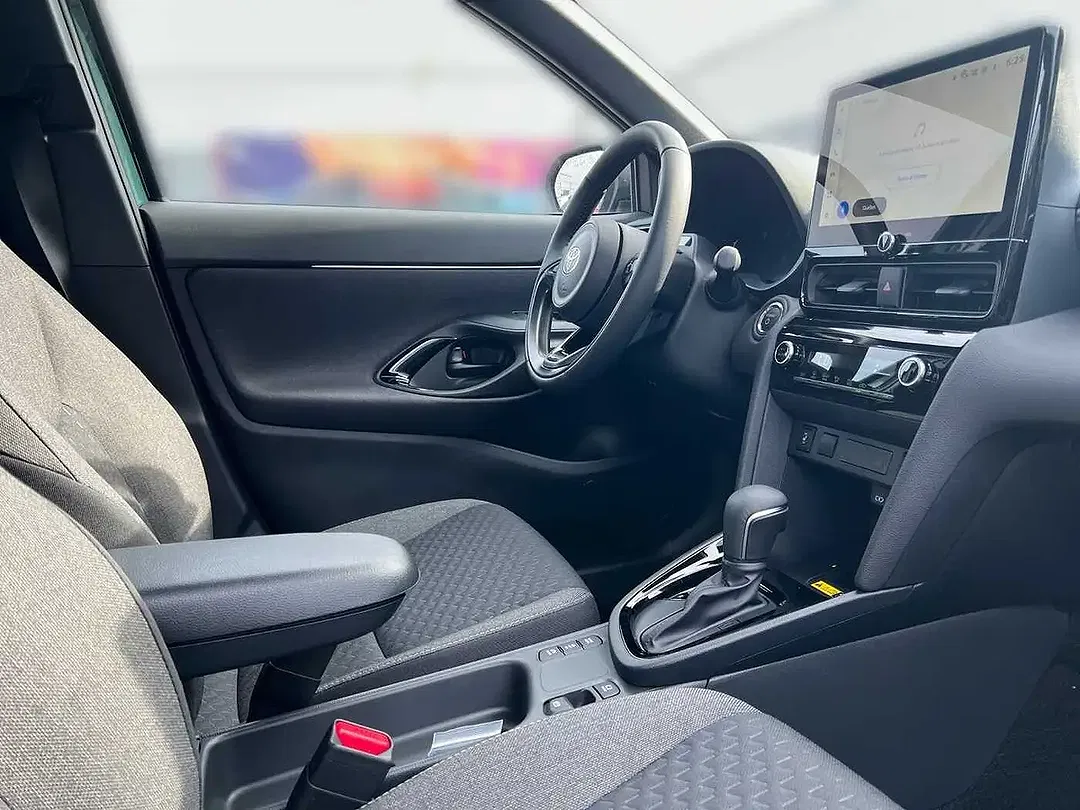 Toyota Yaris Cross - Thumbnail 6
