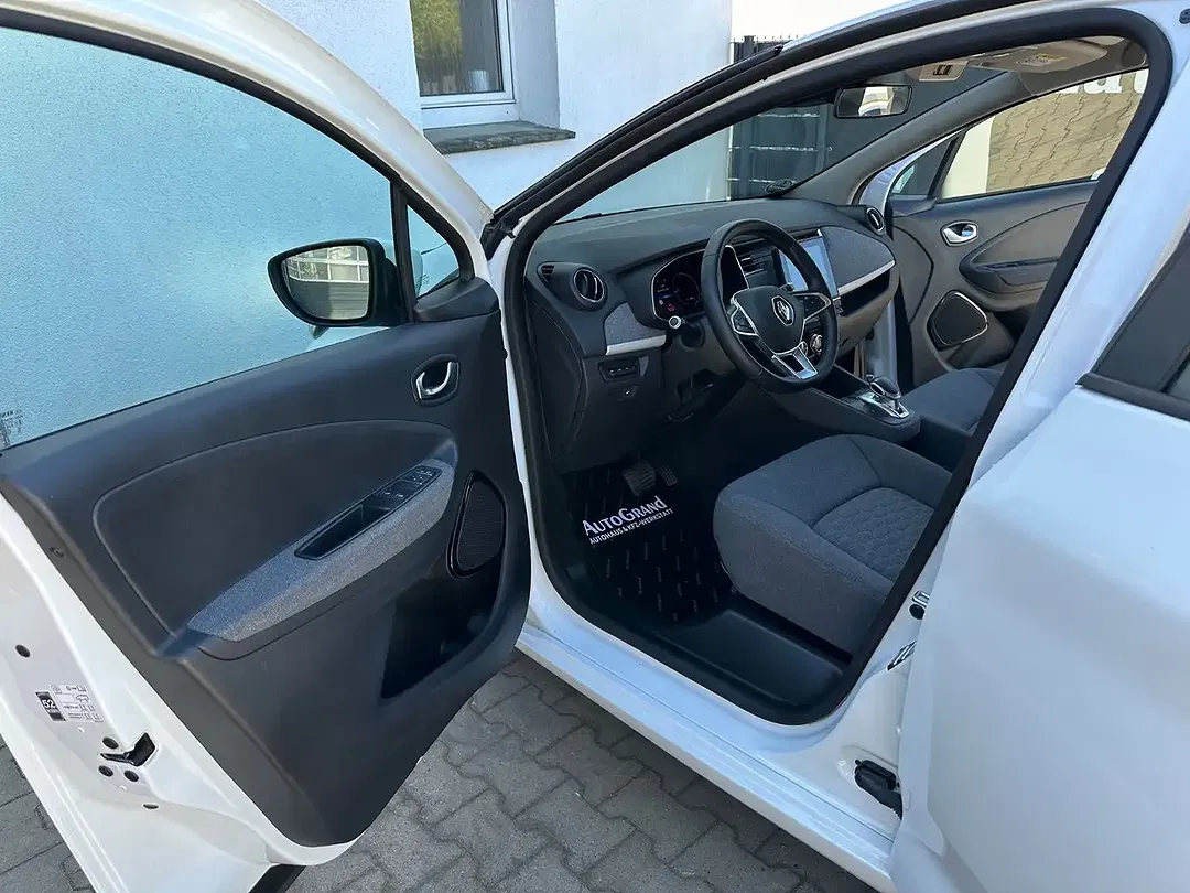 Renault ZOE - Thumbnail 10