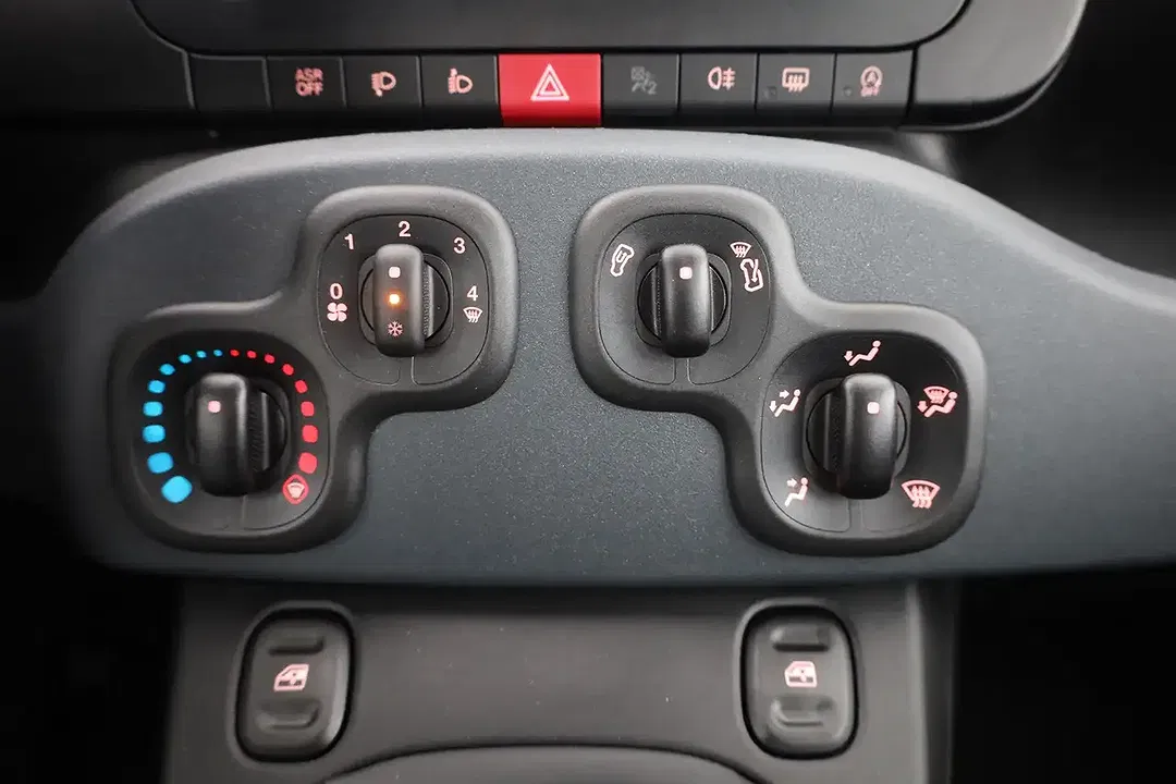 Fiat New Panda - Thumbnail 11