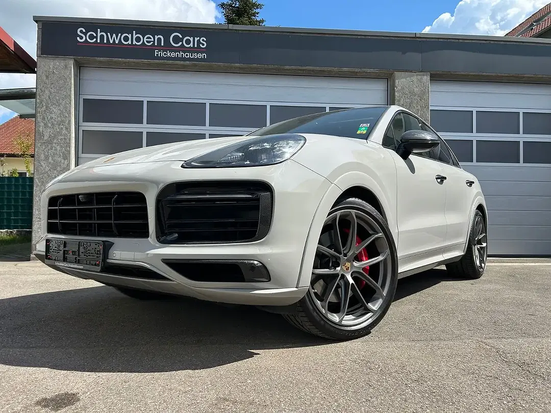 Porsche Cayenne - Thumbnail 2