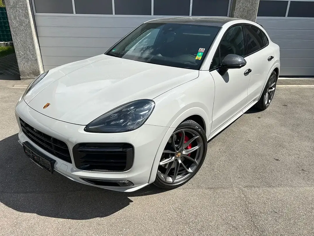 Porsche Cayenne - Thumbnail 3