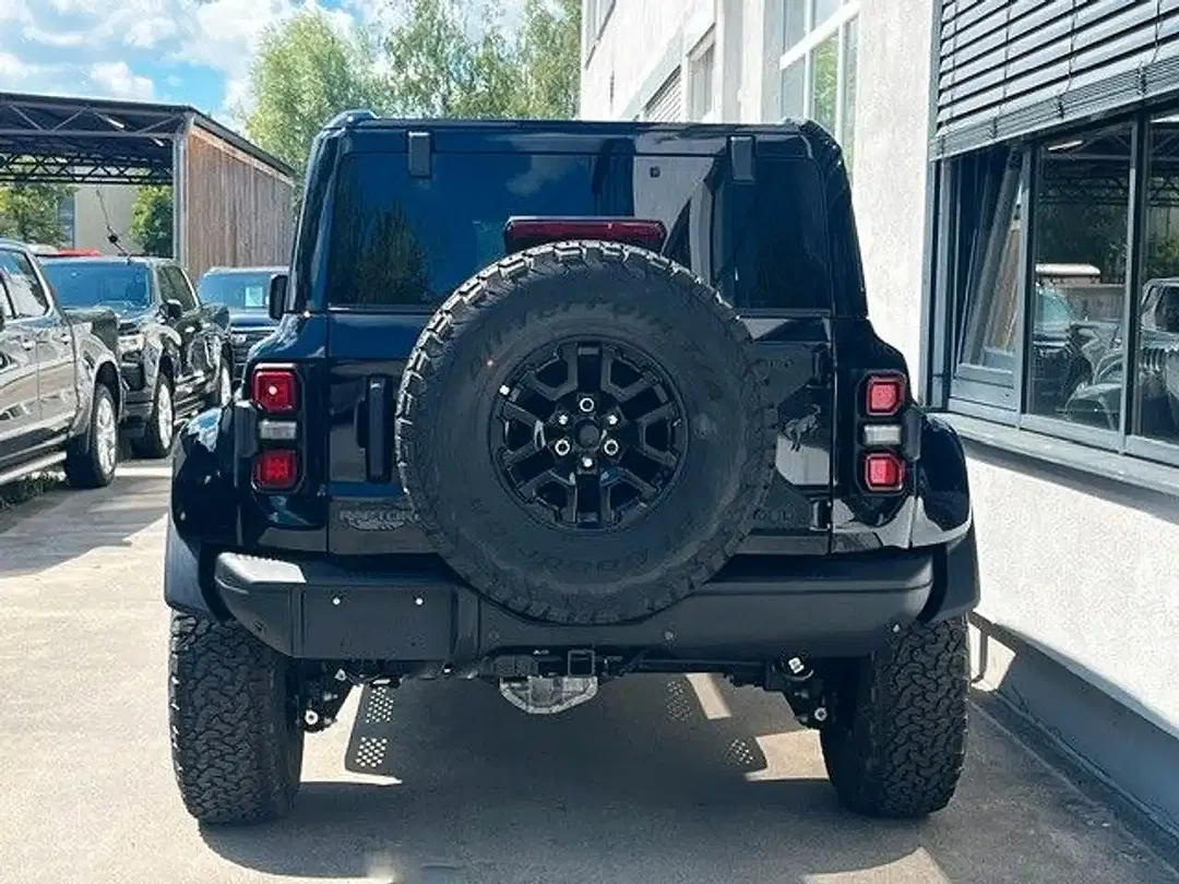Ford Bronco - Thumbnail 7