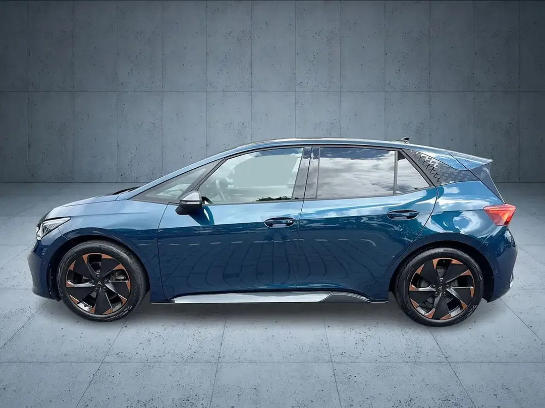 CUPRA Born - Thumbnail 2