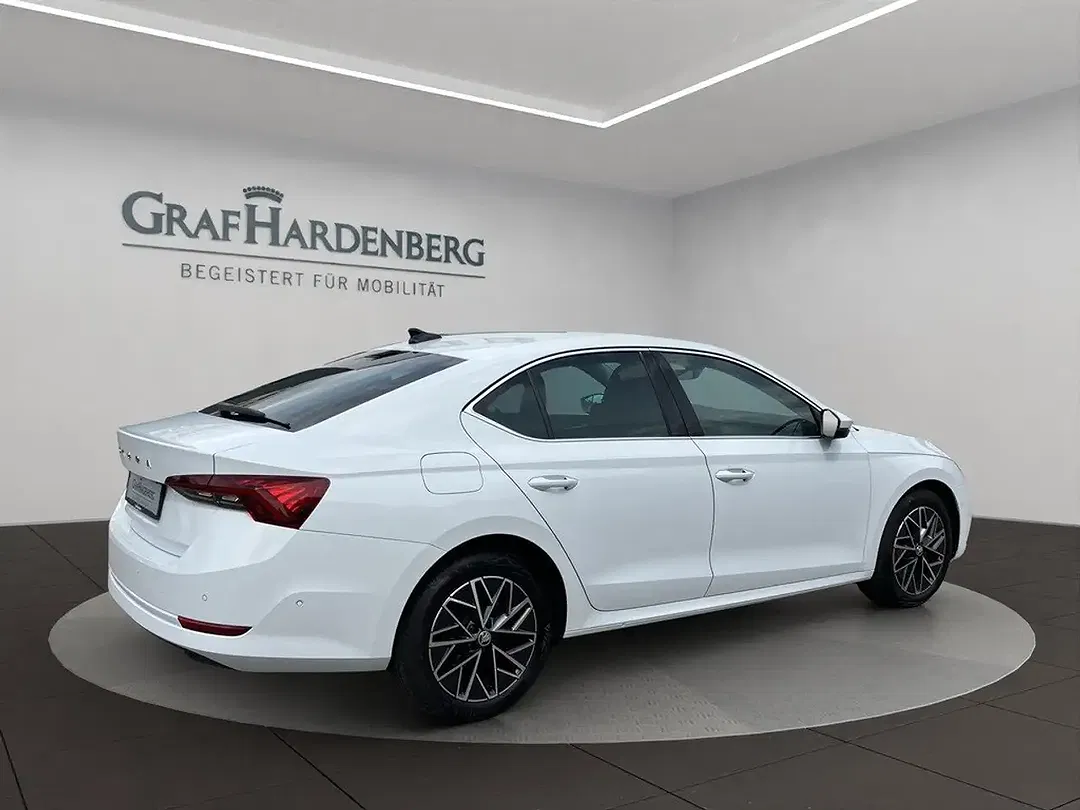 Skoda Octavia - Thumbnail 2