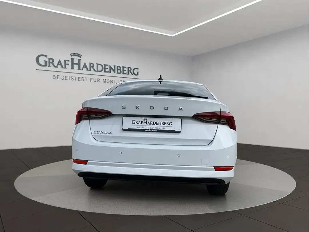 Skoda Octavia - Thumbnail 4
