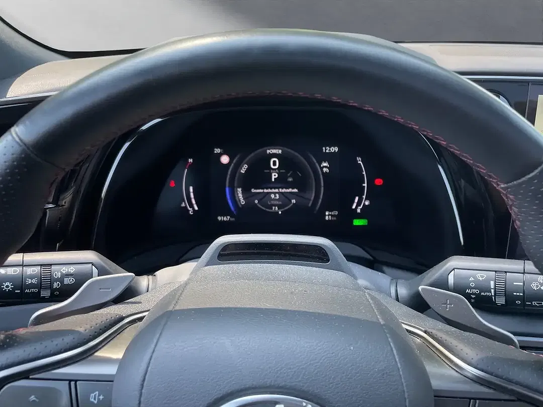 Lexus RX 500h - Thumbnail 11