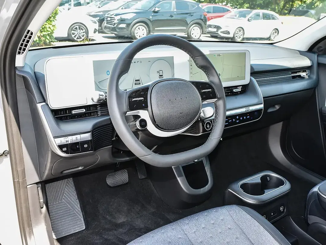 Hyundai IONIQ 5 - Thumbnail 15