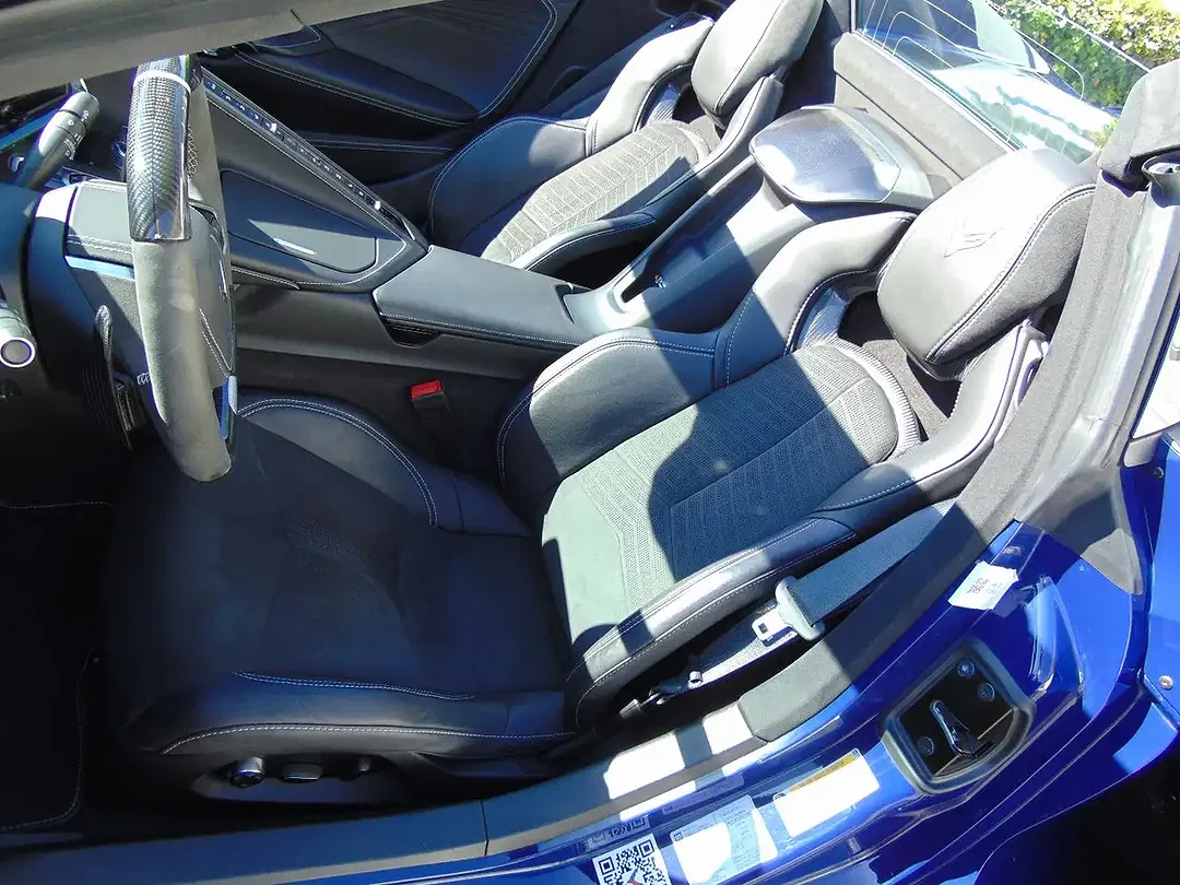 Corvette C8 - Thumbnail 3