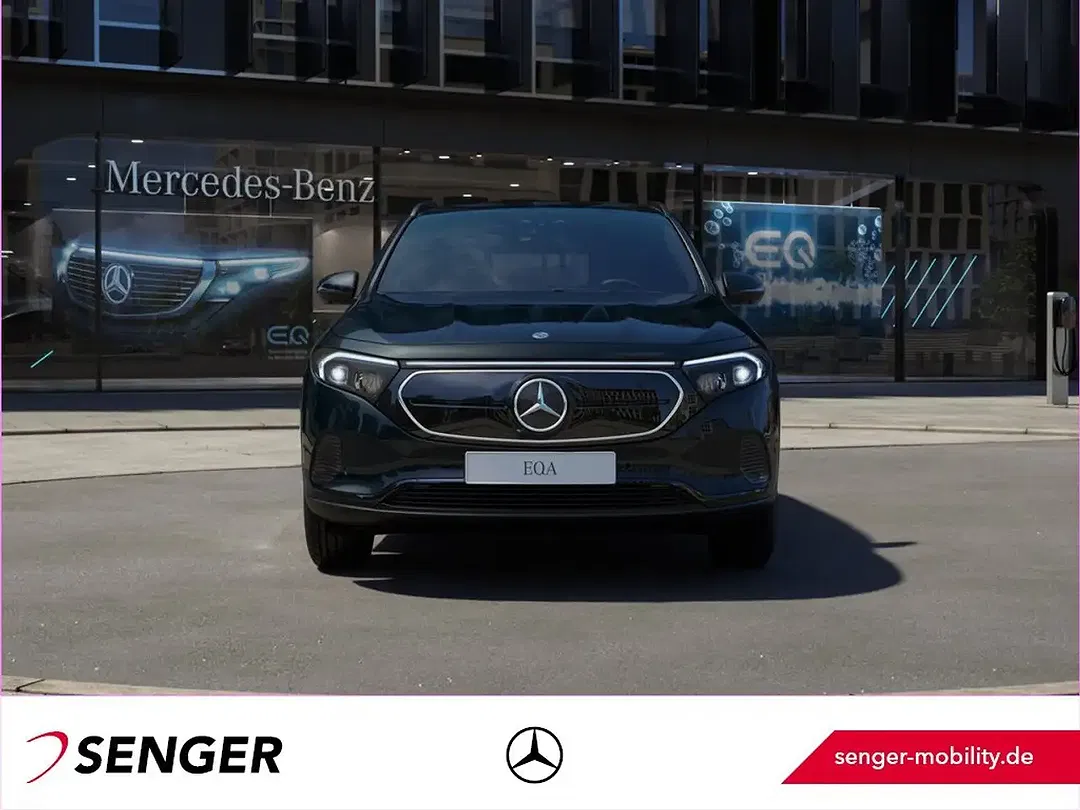 Mercedes-Benz EQA 300 - Thumbnail 4