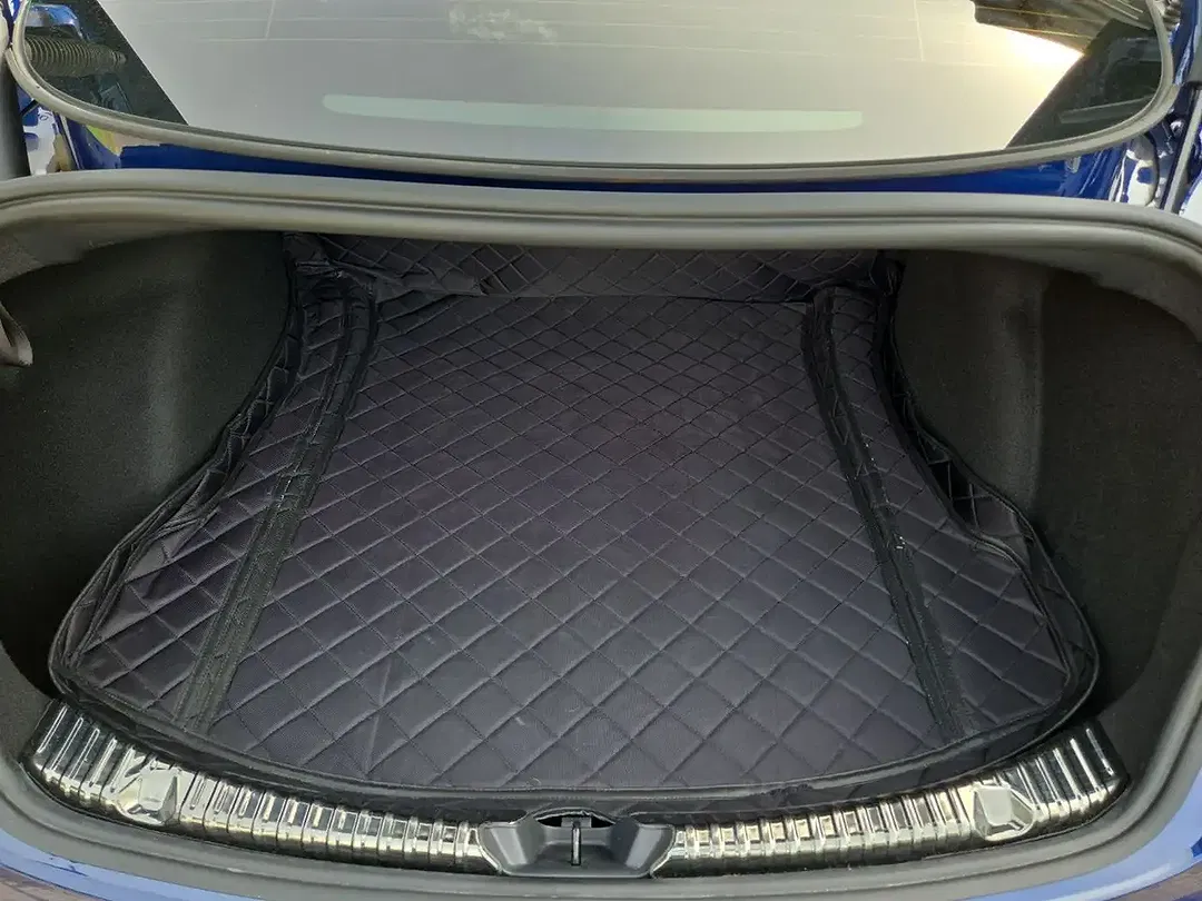 Tesla Model 3 - Thumbnail 12