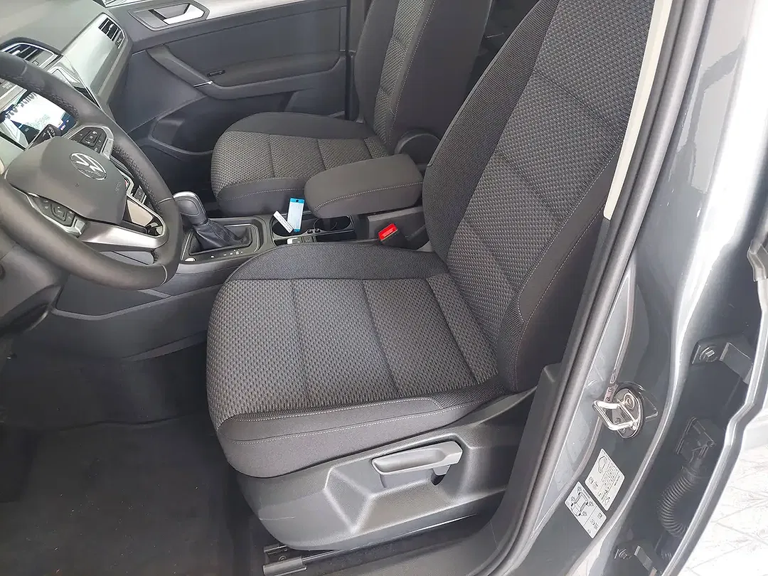 Volkswagen Touran - Thumbnail 9