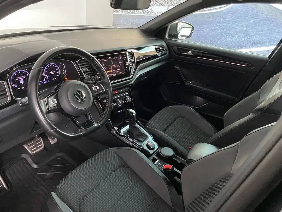 Volkswagen T-Roc - Thumbnail 3
