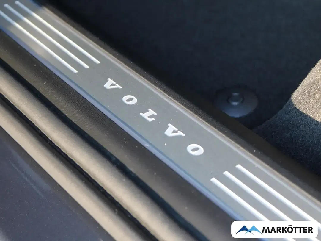 Volvo XC90 - Thumbnail 14