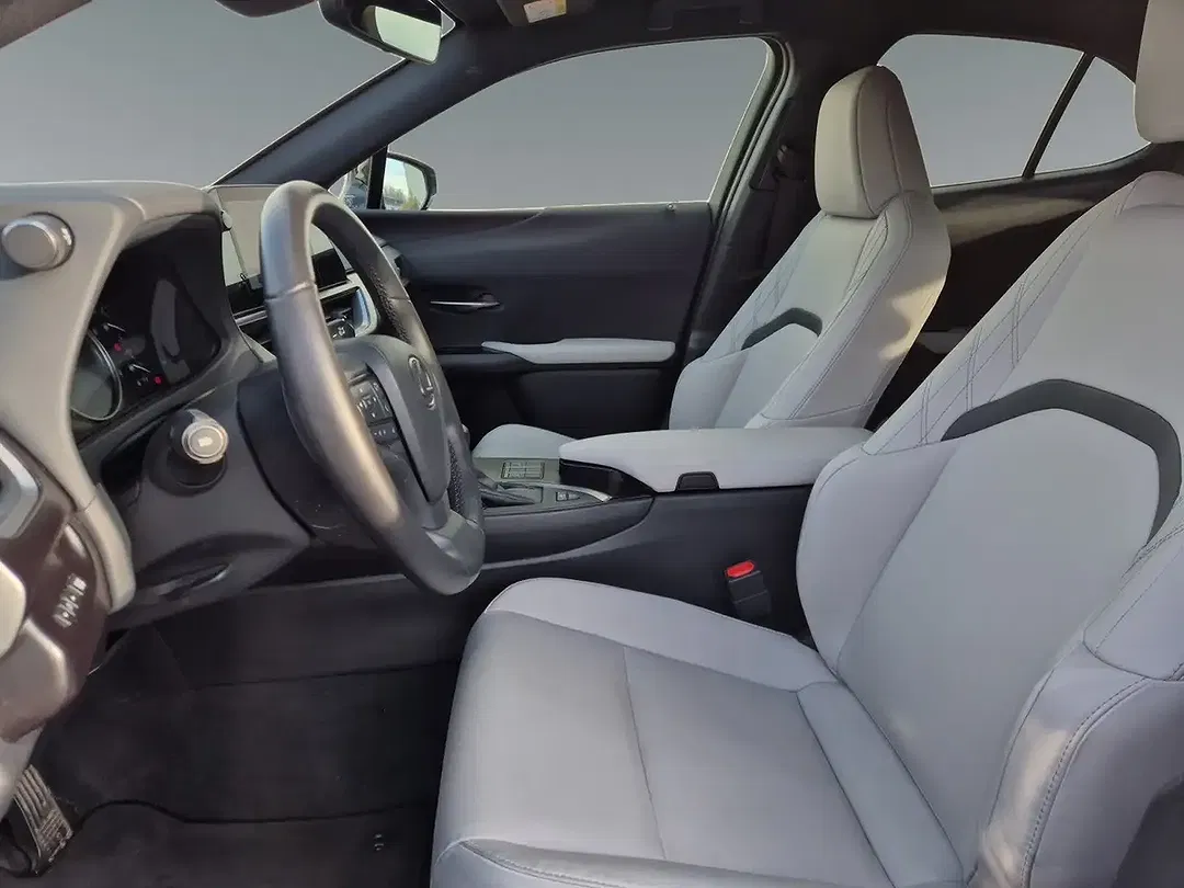 Lexus UX 250h - Thumbnail 9