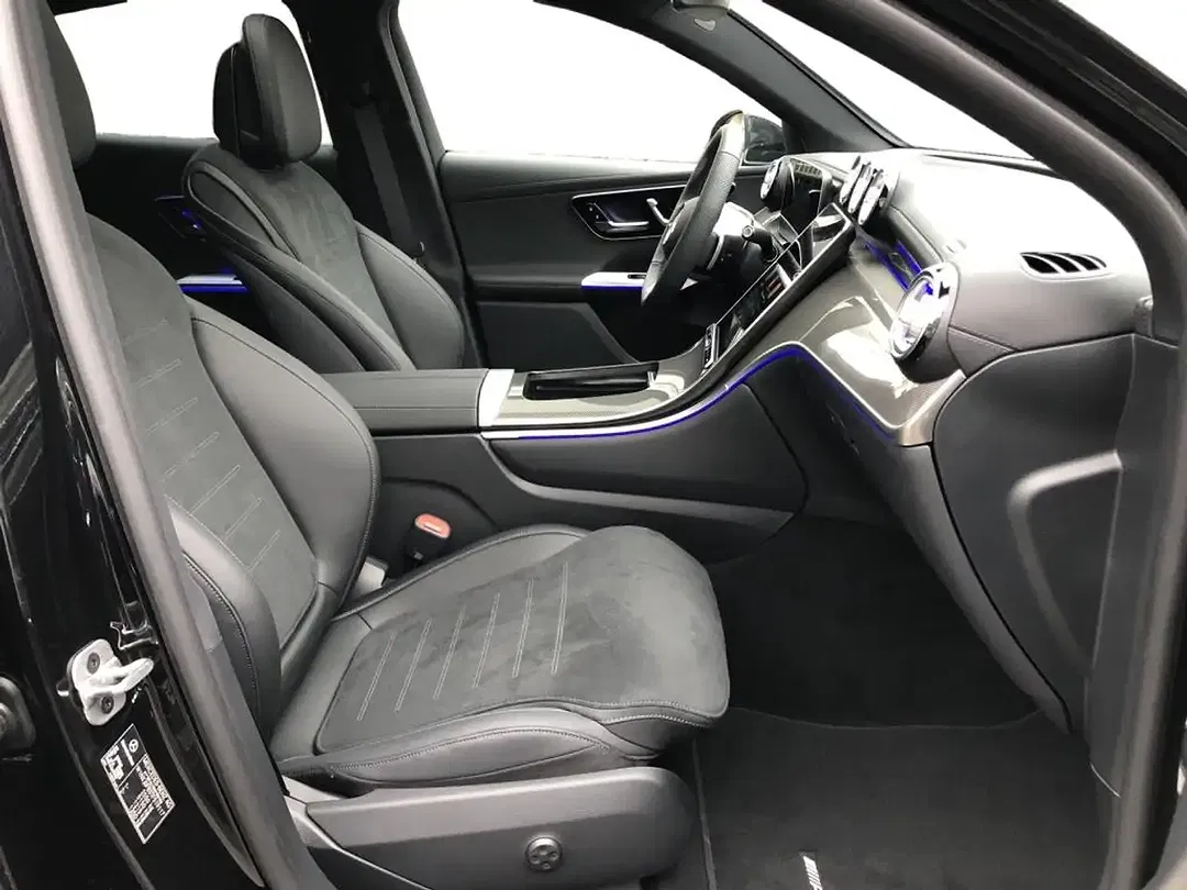 Mercedes-Benz GLC 220 - Thumbnail 3