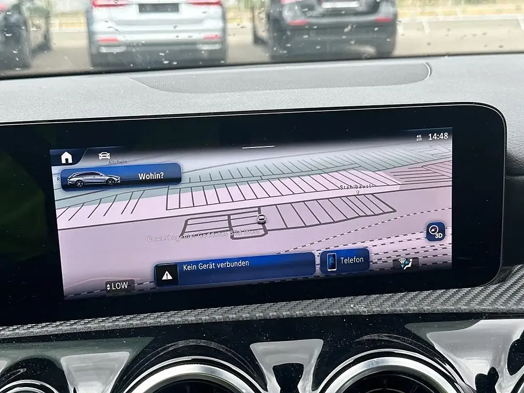 Mercedes-Benz CLA 180 - Thumbnail 10