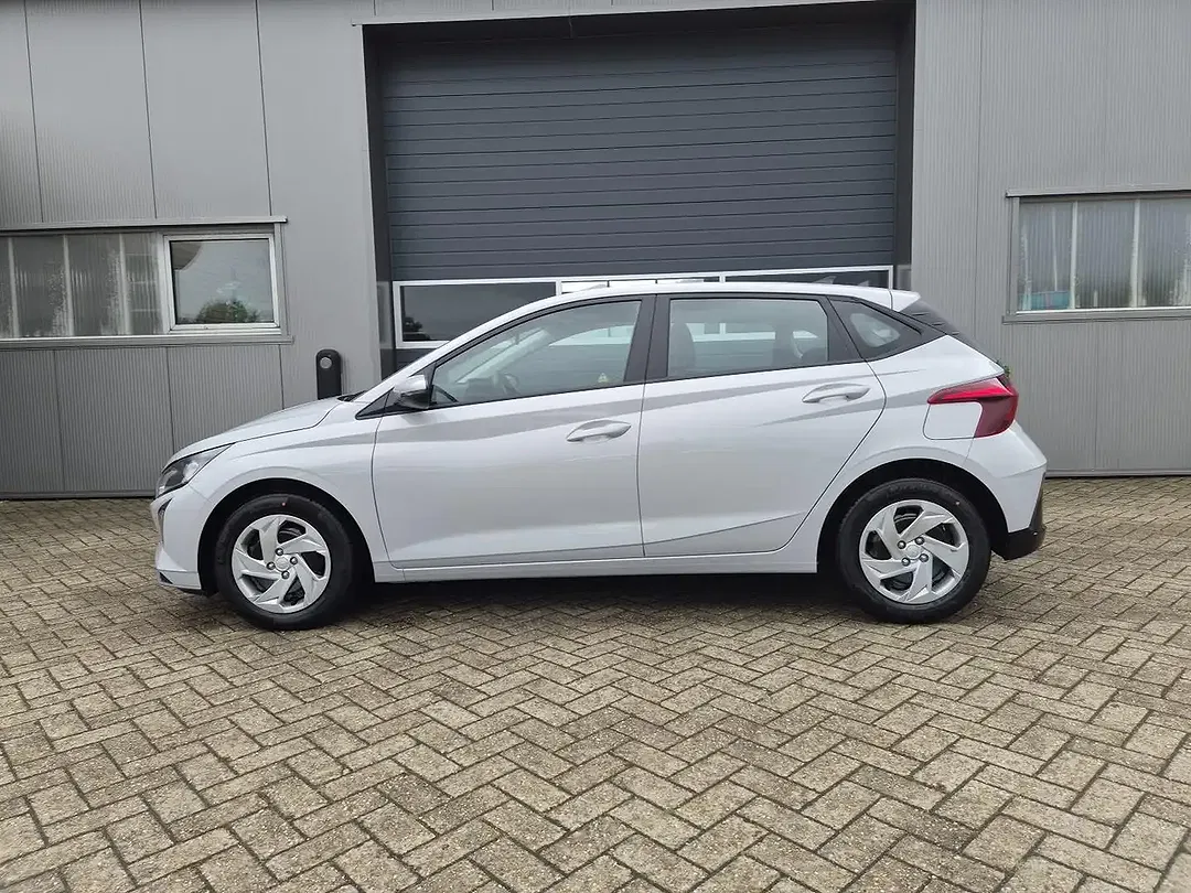 Hyundai i20 - Thumbnail 1