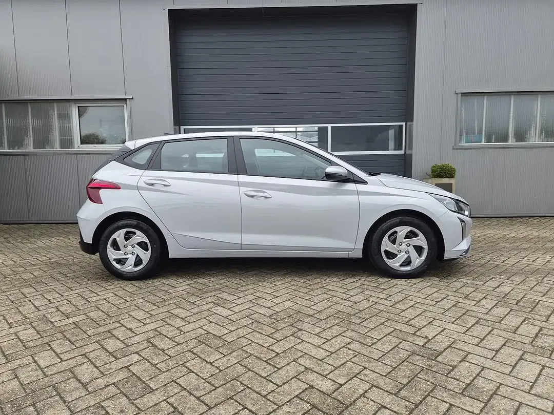 Hyundai i20 - Thumbnail 5