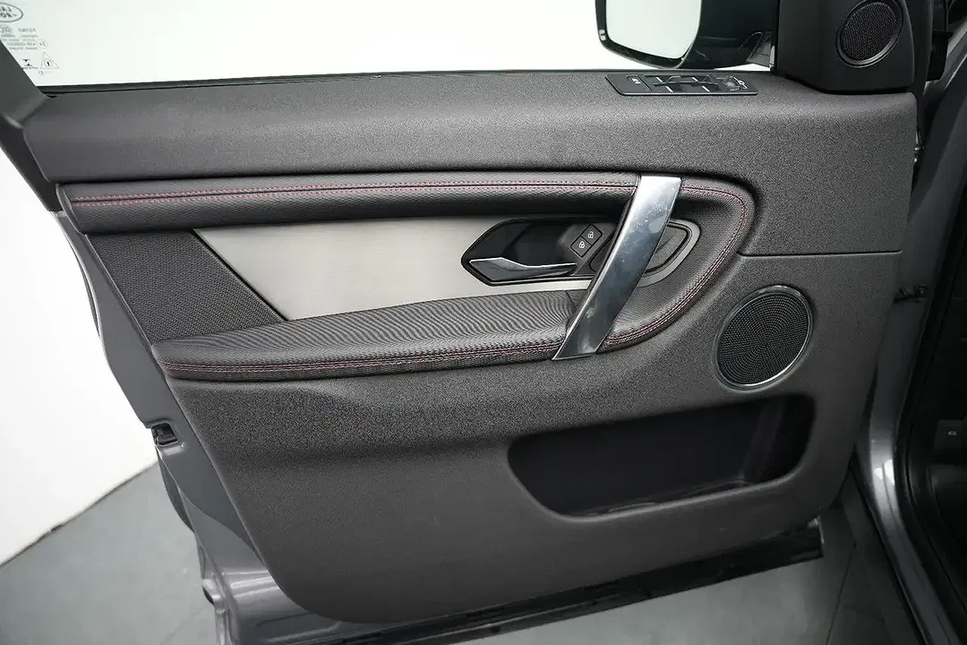 Land Rover Discovery Sport - Thumbnail 11