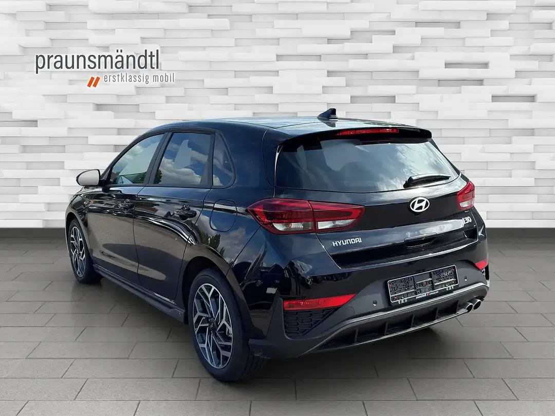 Hyundai i30 - Thumbnail 1