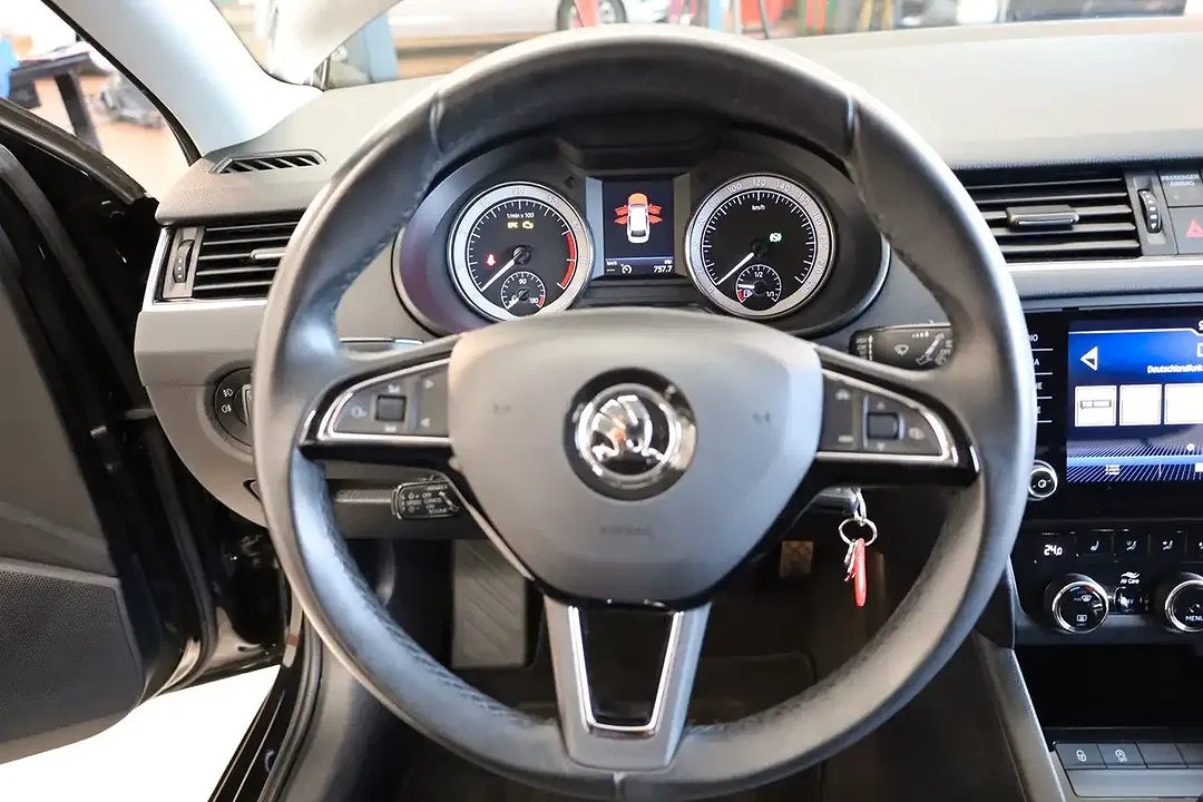Skoda Octavia - Thumbnail 11