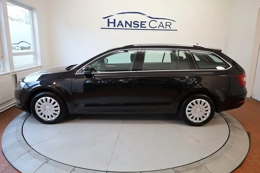 Skoda Octavia - Thumbnail 3