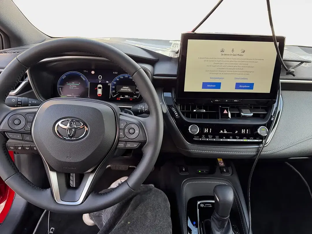 Toyota Corolla - Thumbnail 12
