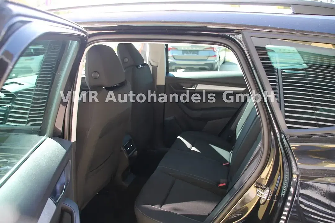 Skoda Karoq - Thumbnail 9