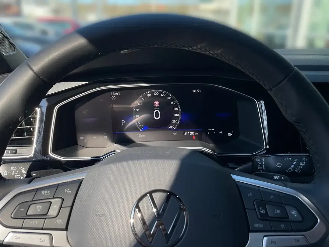 Volkswagen Polo - Thumbnail 8