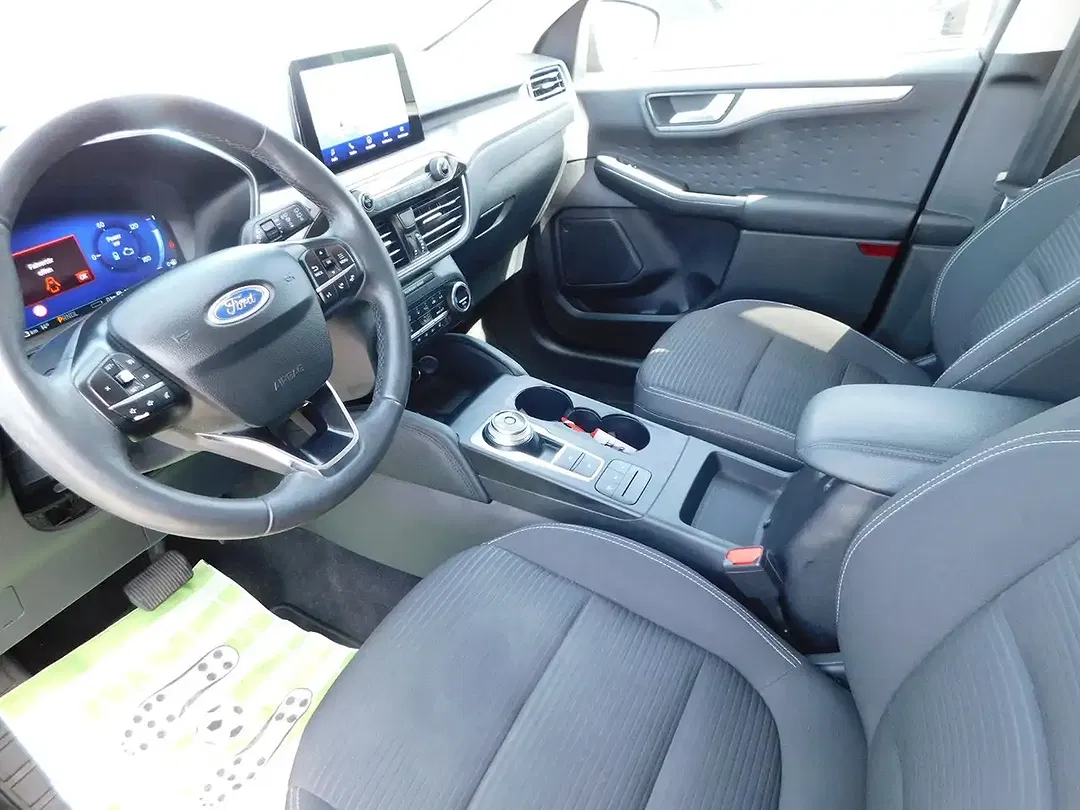 Ford Kuga - Thumbnail 10