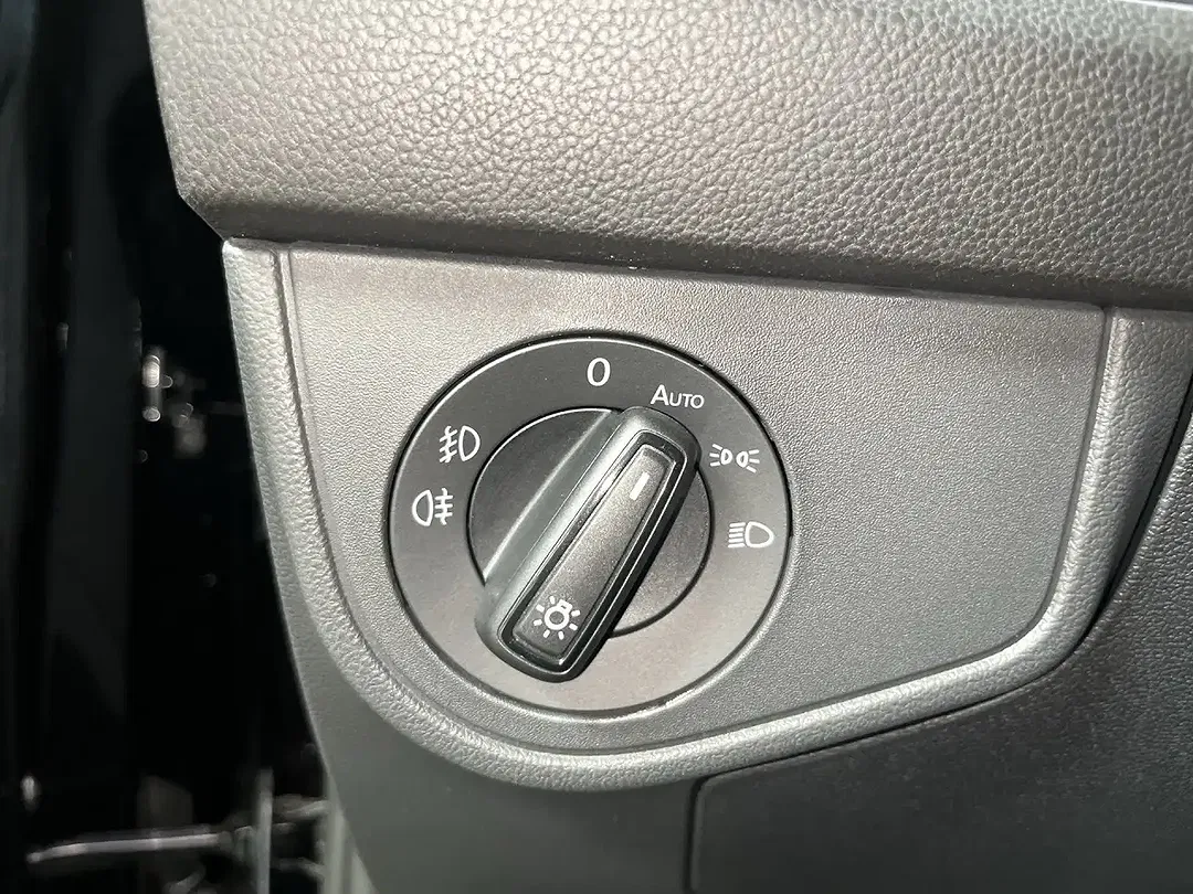 Volkswagen Polo - Thumbnail 11
