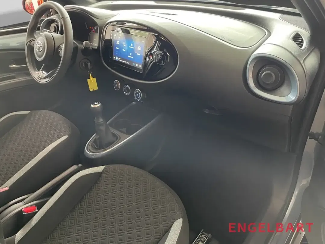 Toyota Aygo X - Thumbnail 10