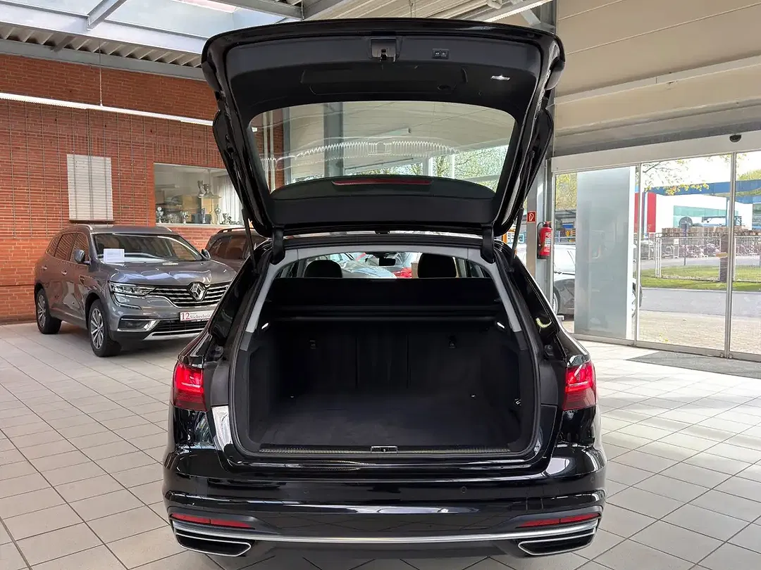 Audi A4 - Thumbnail 5