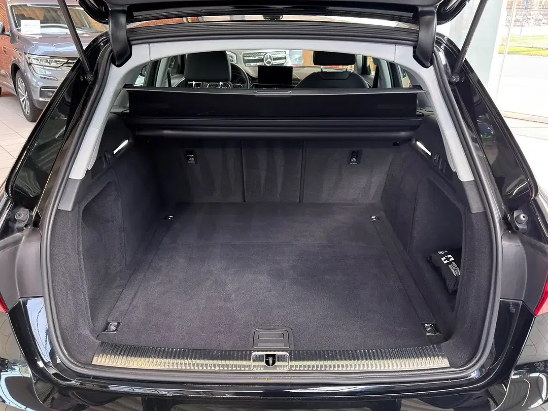 Audi A4 - Thumbnail 6