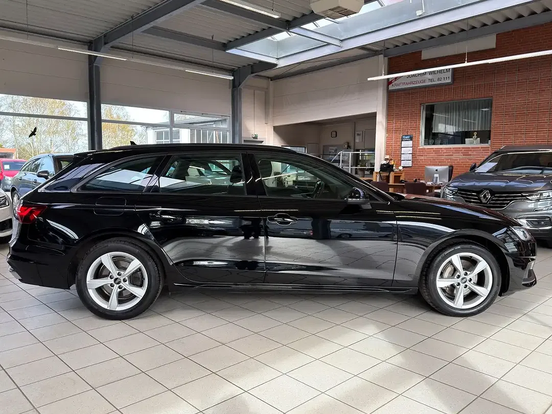 Audi A4 - Thumbnail 9