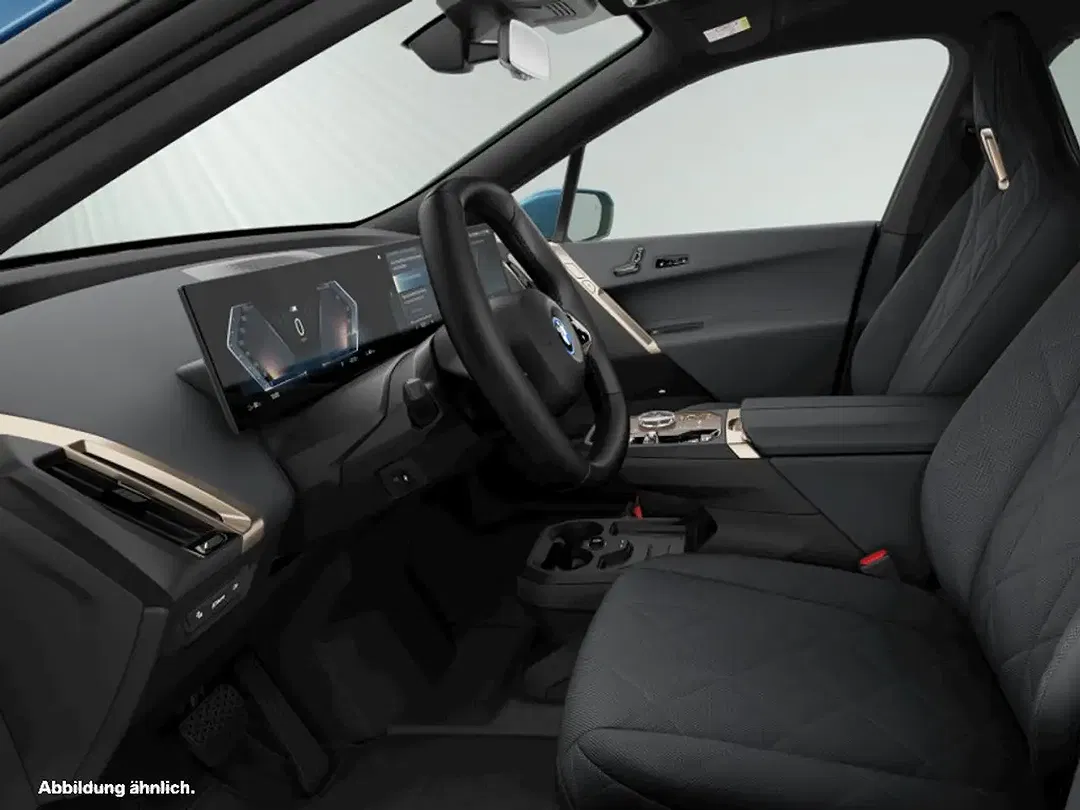 BMW iX - Thumbnail 3