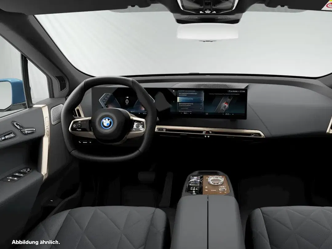 BMW iX - Thumbnail 4
