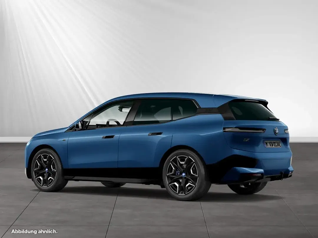 BMW iX - Thumbnail 6