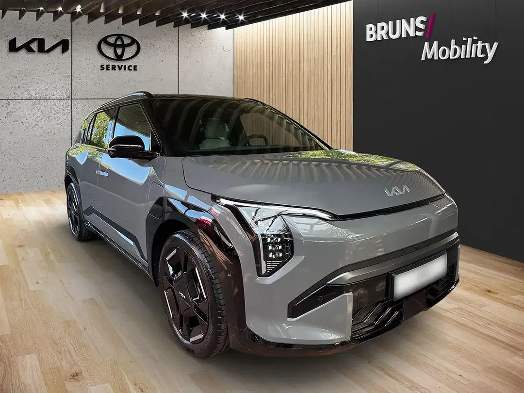 Kia EV3 - Thumbnail 3