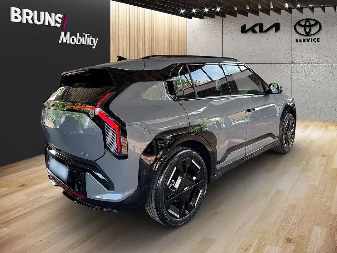 Kia EV3 - Thumbnail 4