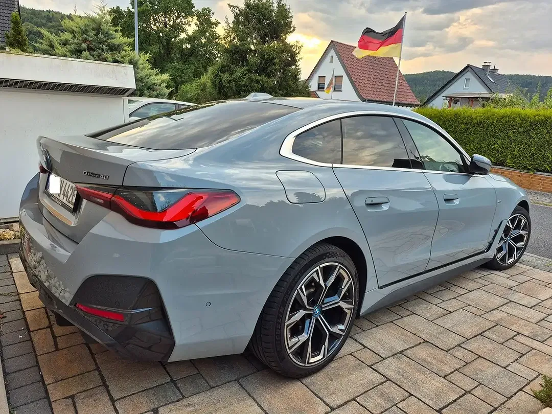 BMW i4 - Thumbnail 7