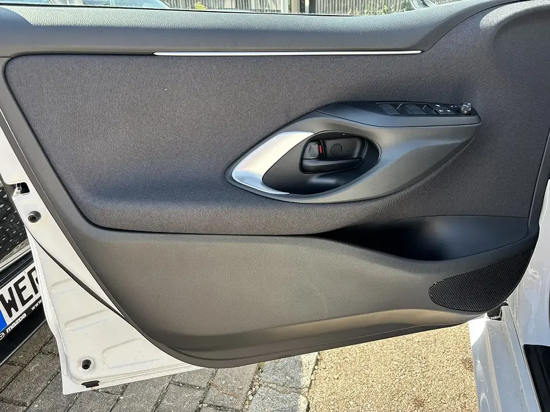 Mazda 2 - Thumbnail 10