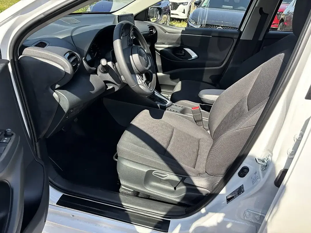 Mazda 2 - Thumbnail 11