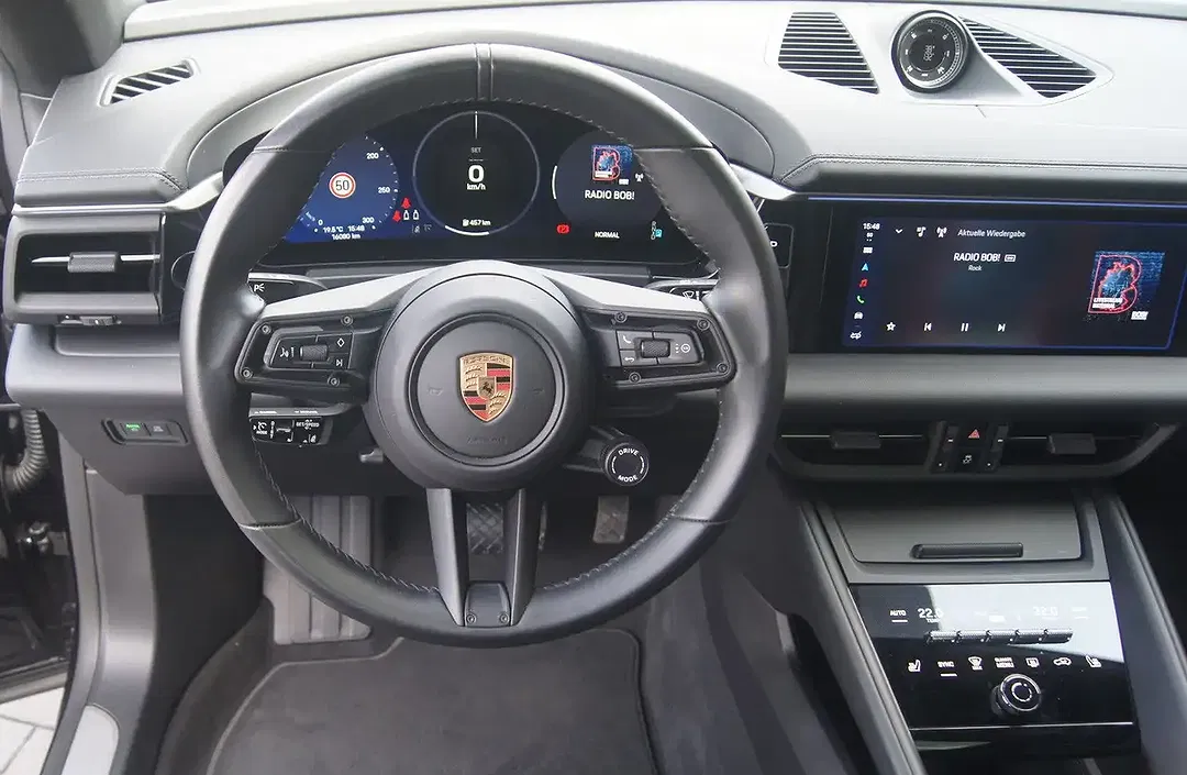 Porsche Macan - Thumbnail 13