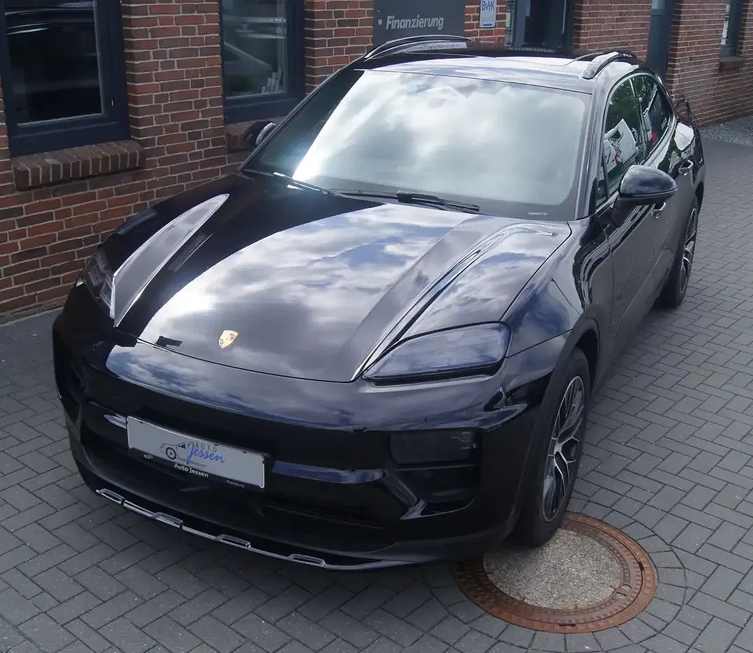 Porsche Macan - Thumbnail 4